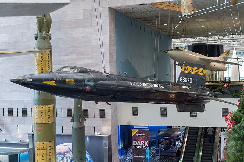 An X-15 hanging in the National Air and Space Mjuseum, Smithsonian Institution, Washington, D.C., with a Bell X-1 in the background, photograph, 2017 (Wikimedia commons)