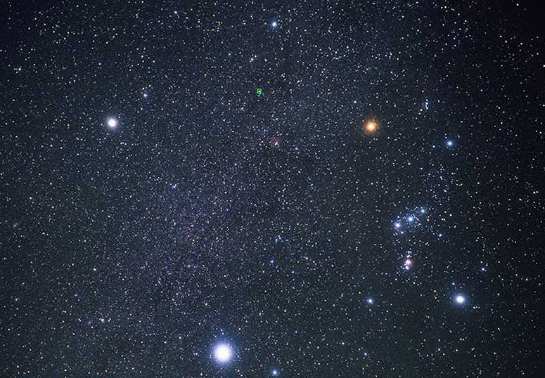 The bright stars Sirius (bottom), Betelgeuse (upper right, the shoulder of Orion) and Procyon (upper left), which form the Winter Triangle, photograph, Hubble European Space Agency (Wikimedia commons)