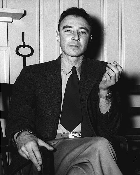 One of the best photographs of Oppenheimer in his prime, with his ever-present cigarette, 1946 (Wikimedia commons)
