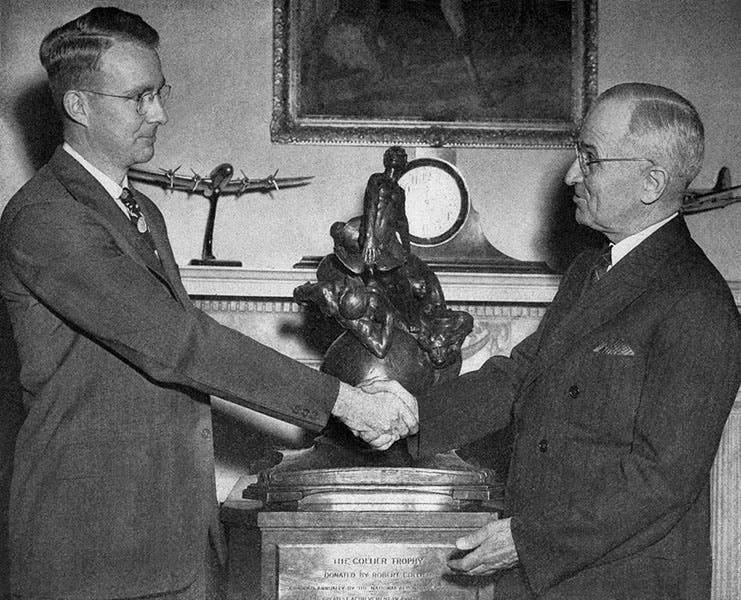 Luis Alvarez receiving an award from Harry Truman, 1946 (Wikimedia commons)