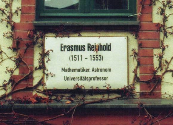 Memorial plaque for Erasmus Reinhold in Wittenberg, Germany (w-volk.de)