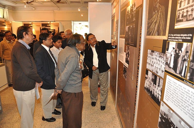 Another view of the exhibition honoring Chandra Ray in Kolkata, 2011 (Wikimedia commons)