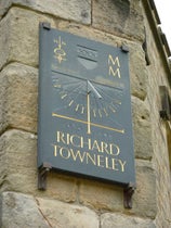 Sundial on Towneley Hall, modern commemoration of Richard Towneley, Burnley, Lancashire (Wikimedia commons)