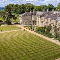 The manor house of Lamport Hall, with Charles Isham’s rockery at right center, recent photograph (discover-northamptonshire.co.uk)