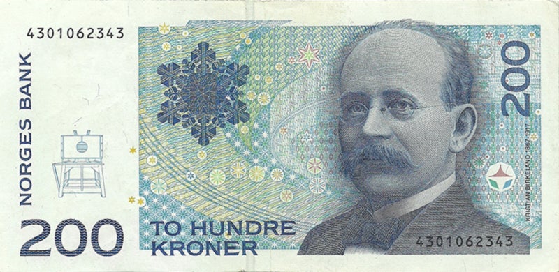 Norway’s 200 kroner banknote of 1994, honoring Kristian Birkeland, with a small drawing of his terrella and vacuum chamber at the left (notescollector.eu)