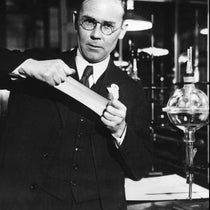 Wallace Carothers with Neoprene, photograph, 1932, Hagley Museum and Library (hagley.org)