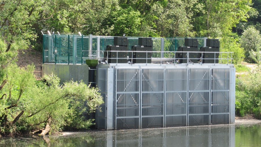 Hydrolox screen and equipment on water