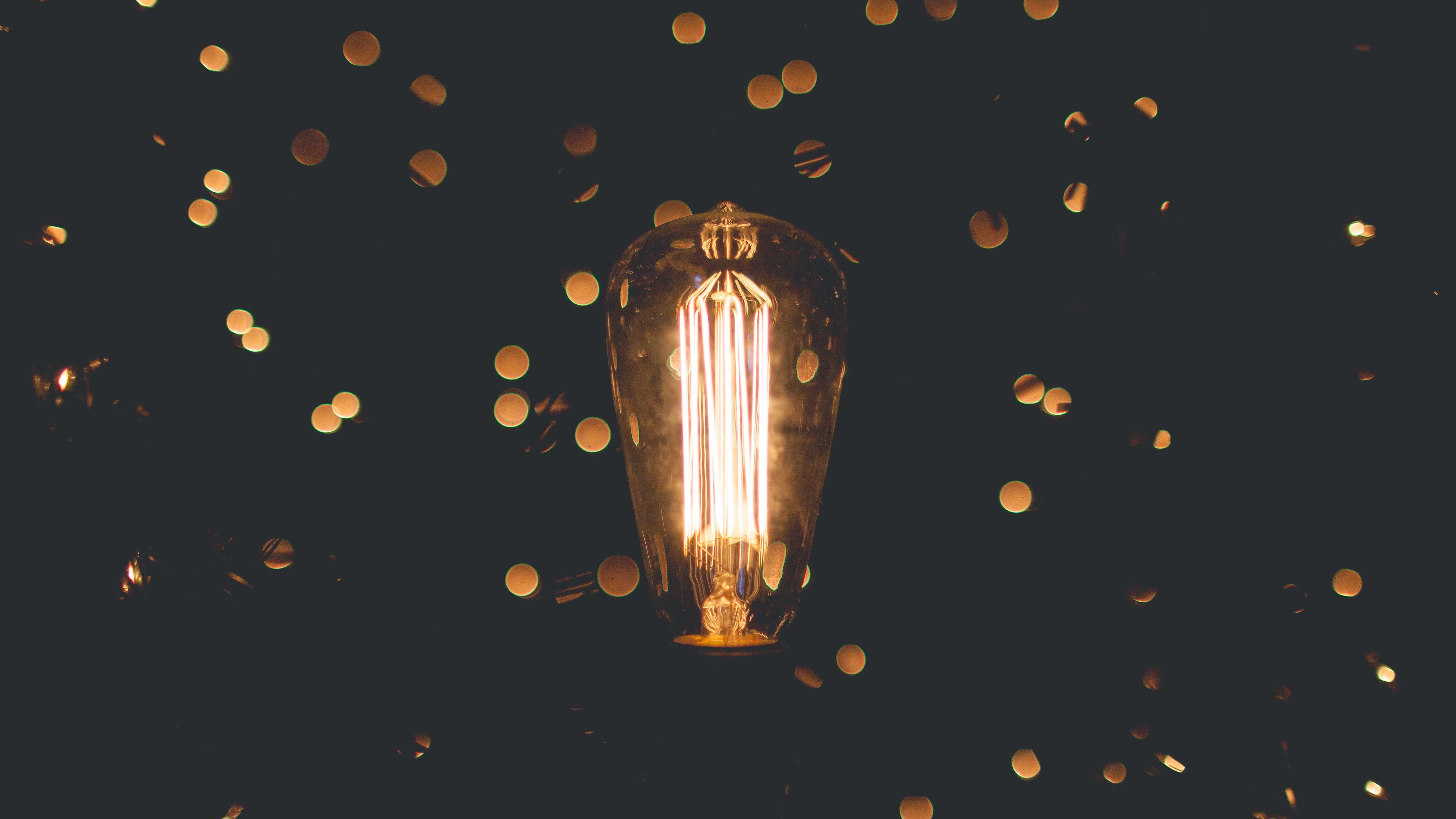 Picture of a lightbulb and confetti