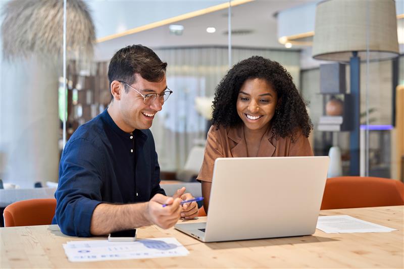 How Accountants Help Businesses Choose the Best Payroll & HR Technology