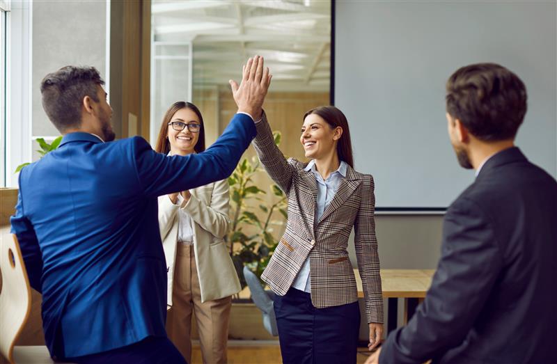 isolved Partners brokers