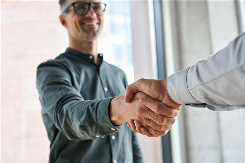 isolved Venture sales program