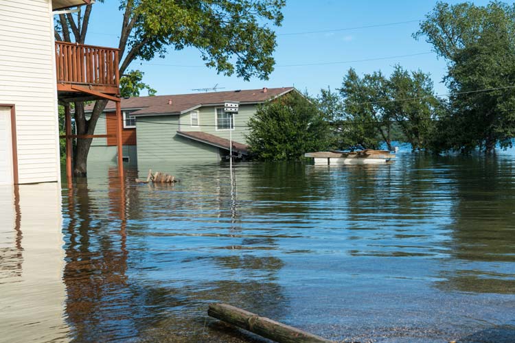 How is flood insurance calculated in Kentucky