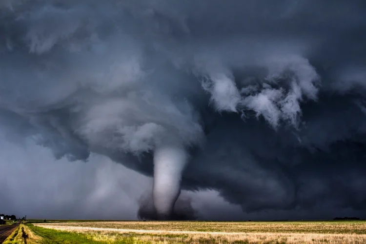 Tornado near Kentucky city. How to Prepare for a Kentucky Tornado.