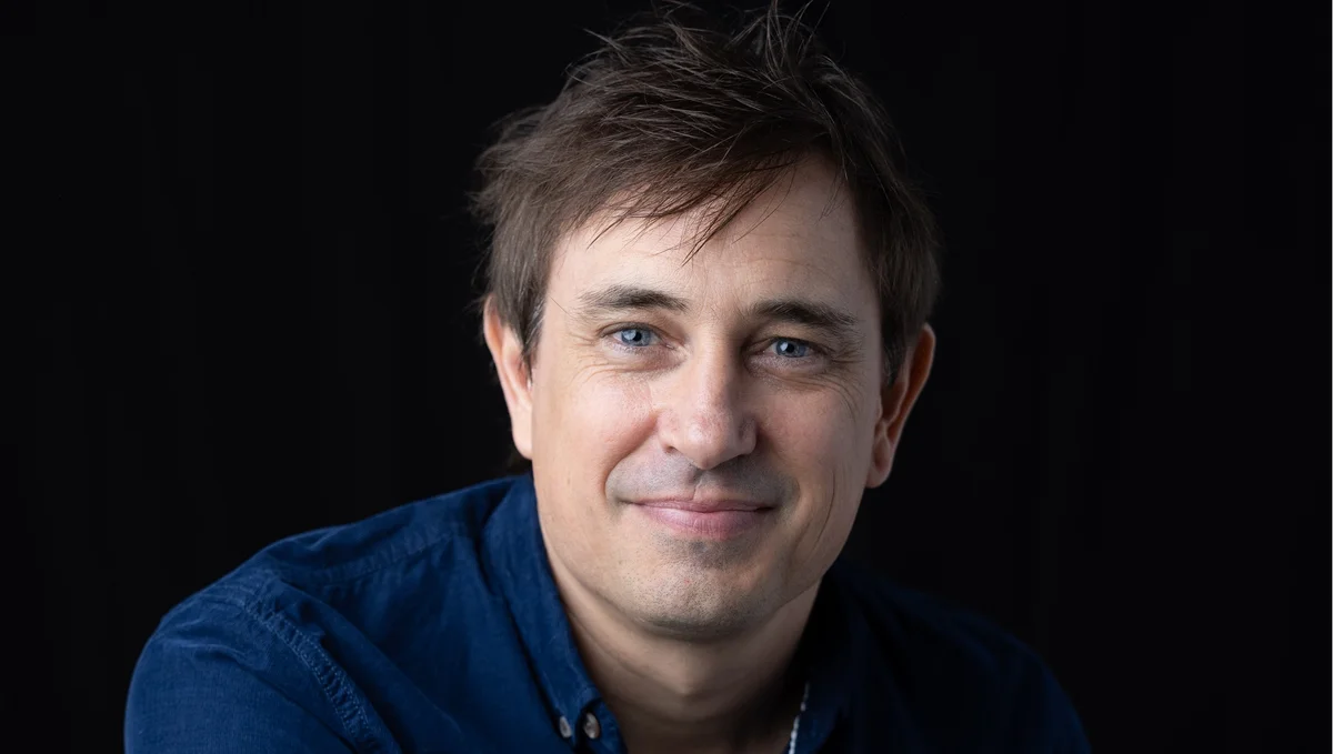 Bestselling author to visit the Coast
