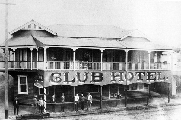 Club Hotel, corner Mill Street and Currie Street, Nambour, ca 1920.