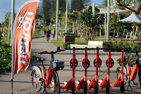 Good times roll as e-transport trial begins