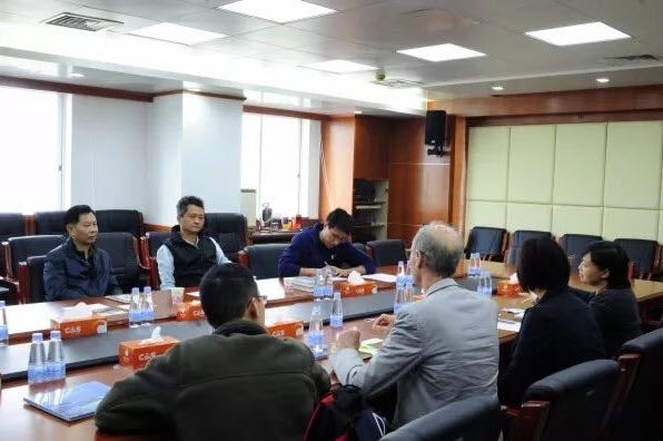  考察组与外侨局、文广新局讨论合作前景