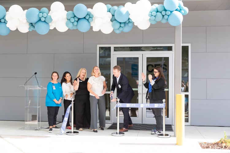 Intralox President Killian Lapeyre cuts the ribbon, marking the official opening of the CFS Institute North America's new training facility.