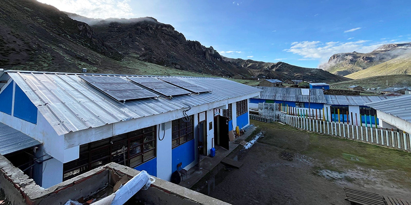 nait-students-and-staff-help-bring-off-grid-energy-and-connectivity-to-peruvian-village-aHR0cHM6.jpg