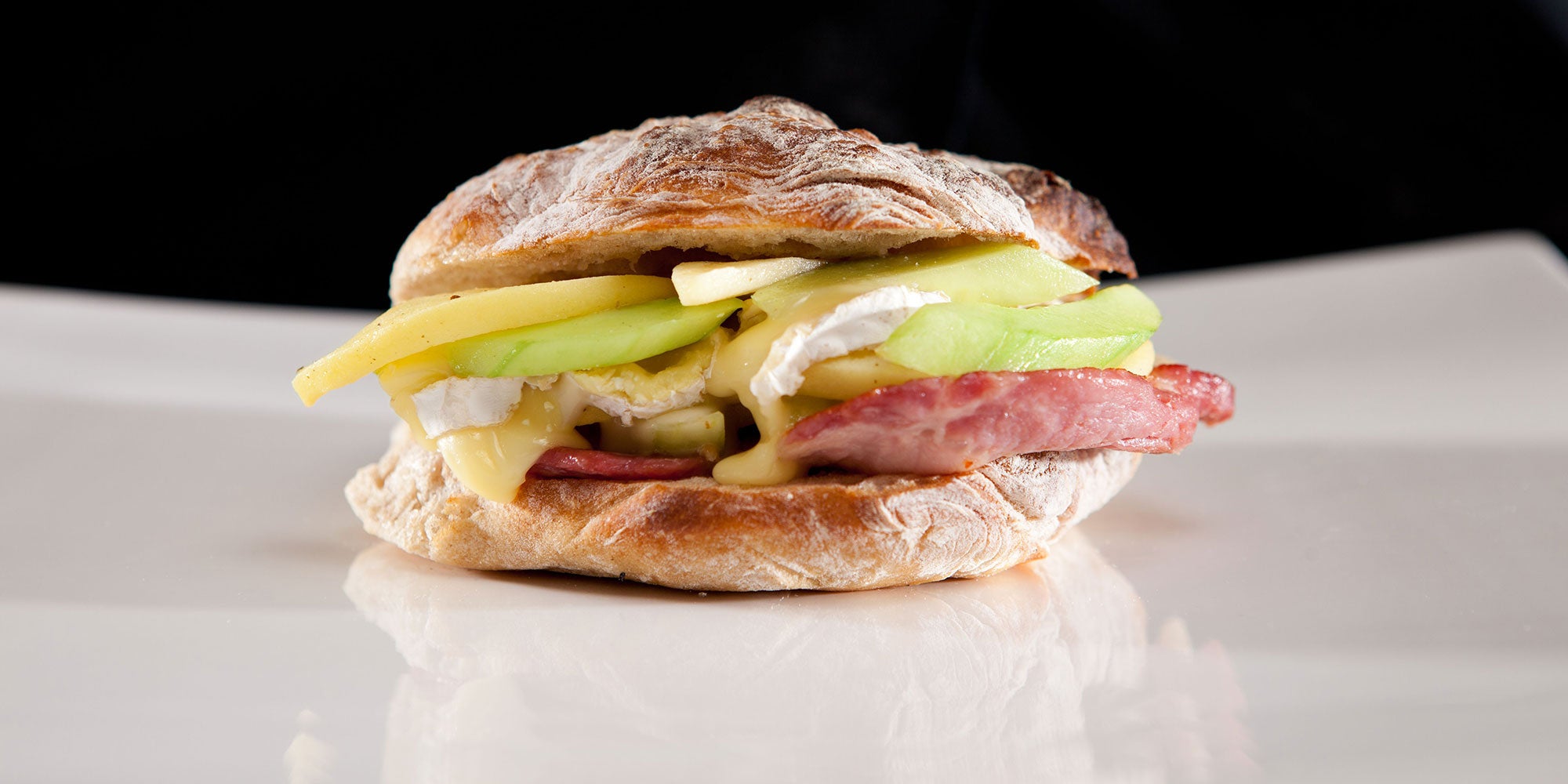 recipe_-back-bacon-and-brie-sandwich-by-drift-food-truck-aHR0cHM6.jpg