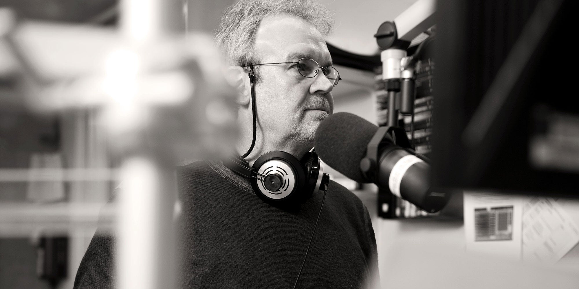 holger-petersen-celebrates-40-years-as-host-of-natch_l-blues-aHR0cHM6.jpg