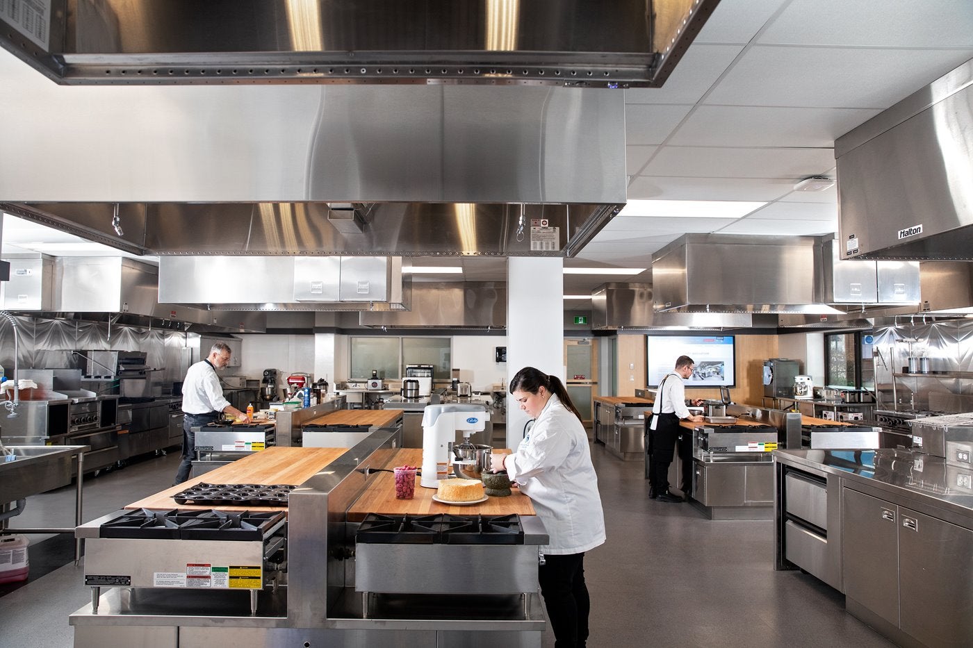 alberta-colleges-and-polytechnics-create-agriculture-and-food-research-collaborative-aHR0cHM6.jpg