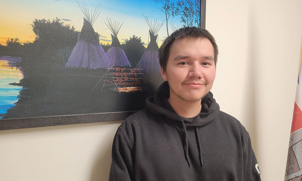 Local-students-put-new-construction-skills-to-work-at-Enoch-Cree-Nation-kalus-papin