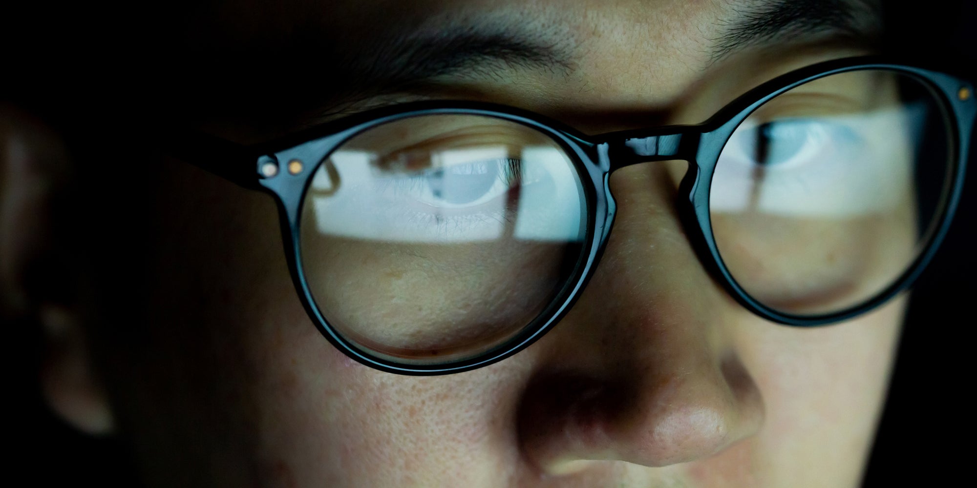 how-to-reduce-digital-eye-strain-aHR0cHM6.jpg