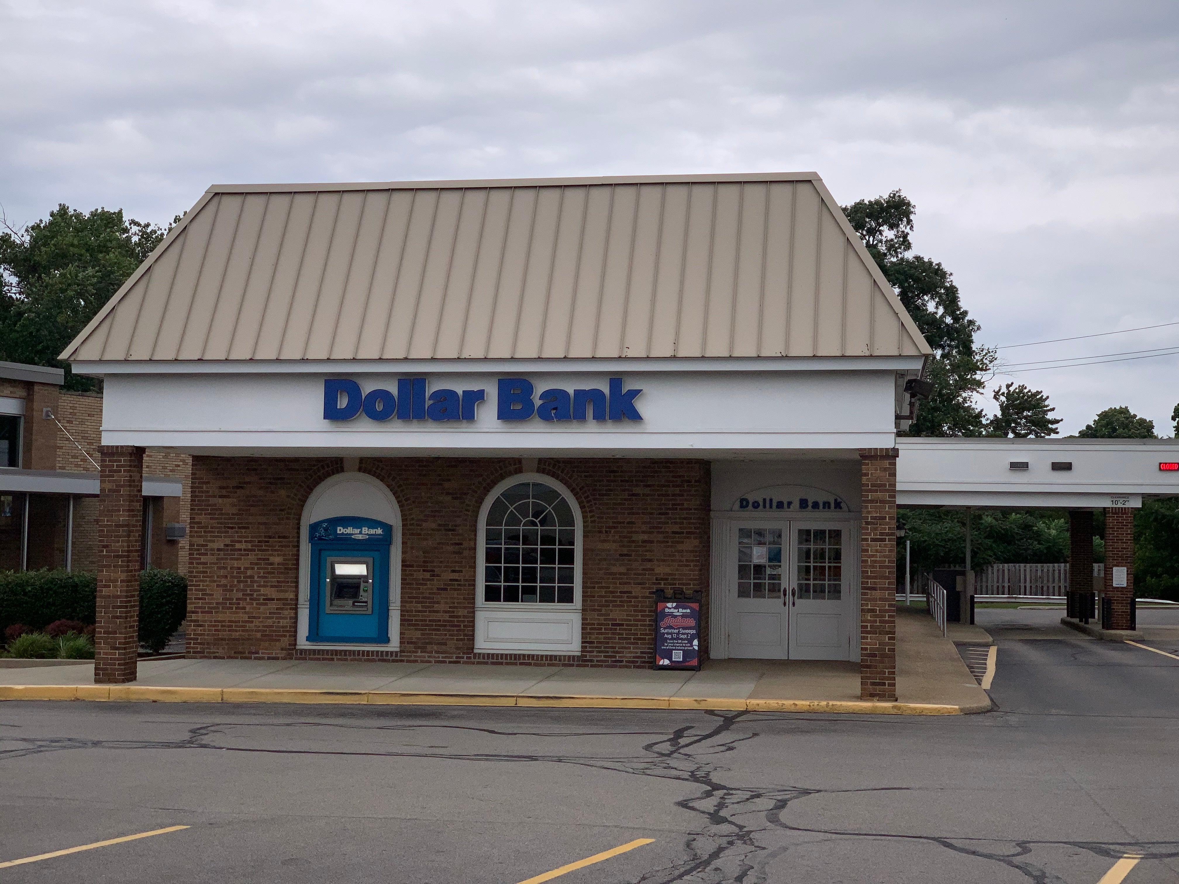 Dollar Bank Mentor Office