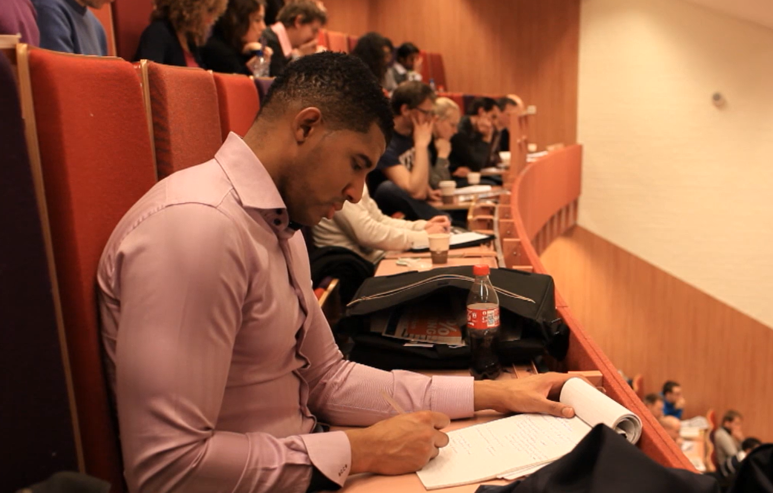 Shèrkènt in de collegezaal VU