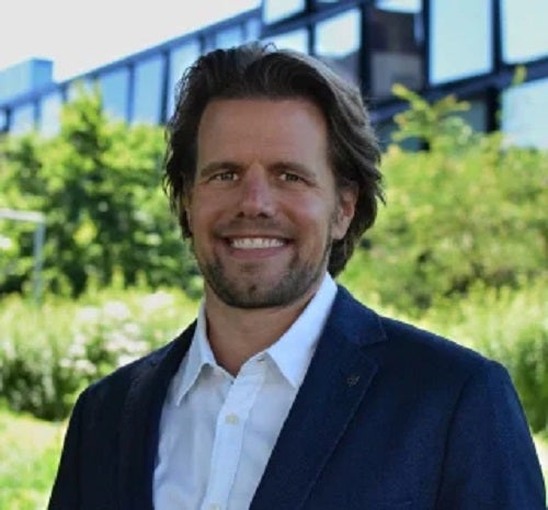 Dr. Dennis Herhausen