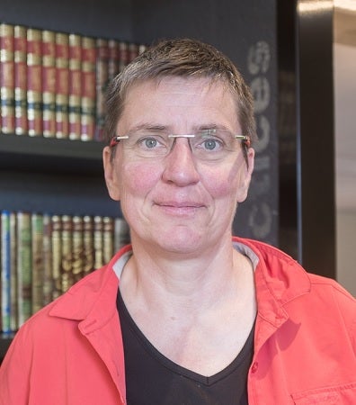 Mirjam van Veen, hoogleraar kerkgeschiedenis