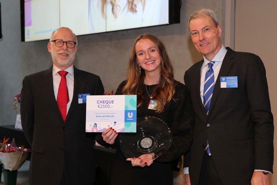 Sara van Mourik ontvangt Unilever Research Prize