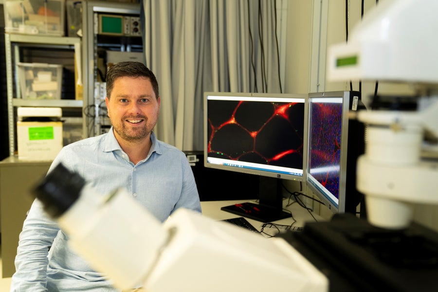 Rob Wüst in his research lab