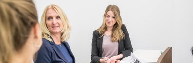 juristen in onderhandeling