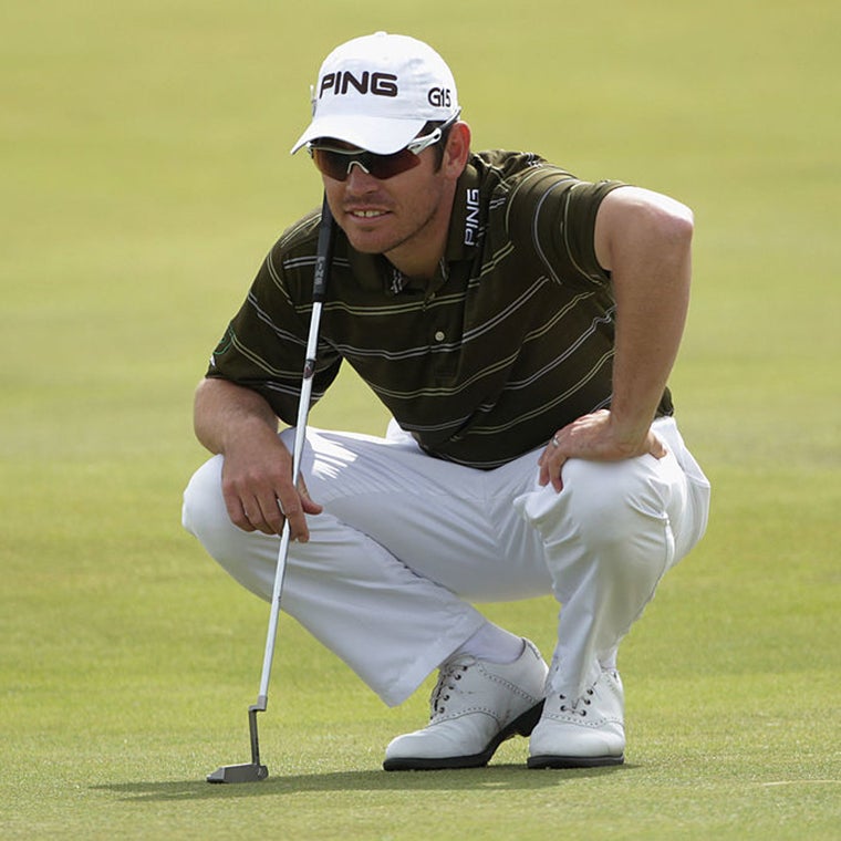 Louis Oosthuizen lines up a putt at St Andrews
