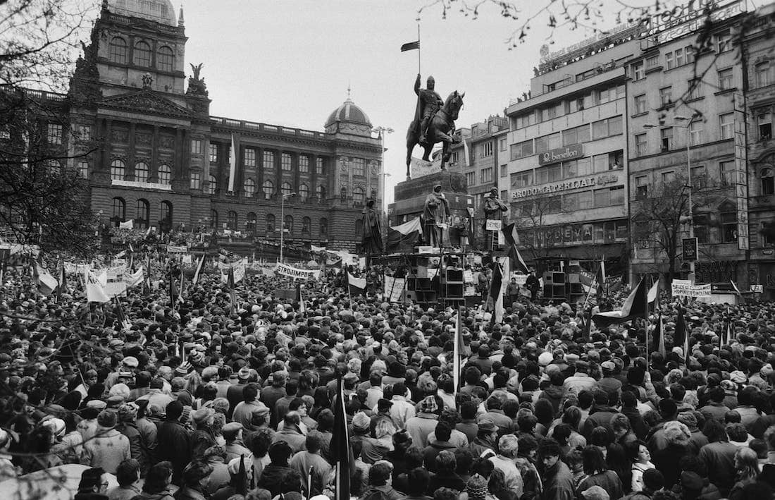 
1989−2019: od „sametu“ k „roku české národní hrdosti“