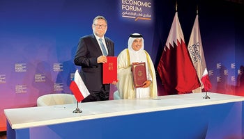 Signing of a Czech-Qatari treaty.