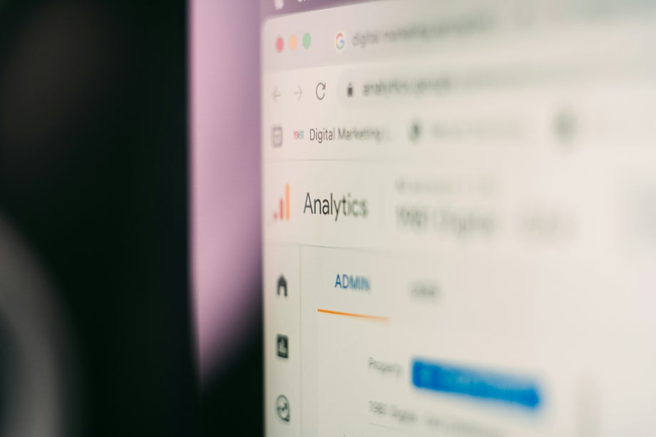Google Analytics side-on to a computer