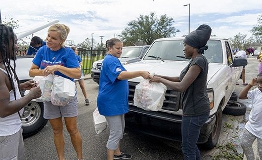 2019-12-convoy-of-hope-for-hurricane-florence-victims-530x353.jpg