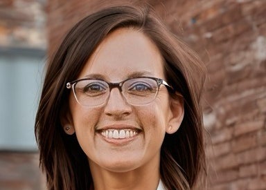 Miranda Jones Headshot 2