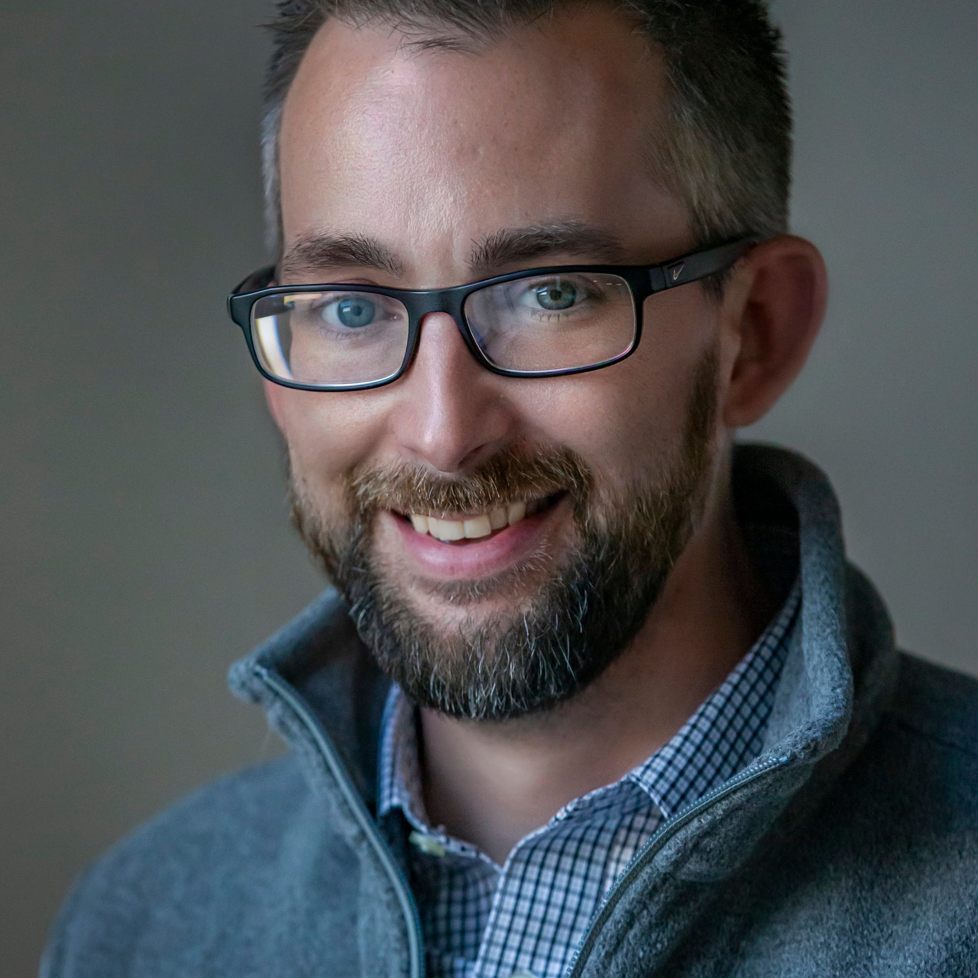 Josh Oeding smiling headshot