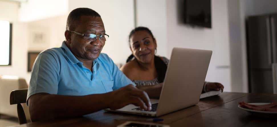 There are a variety of free and low-cost training resources available to help you build your technology skills as an older adult. Find out what they are. 